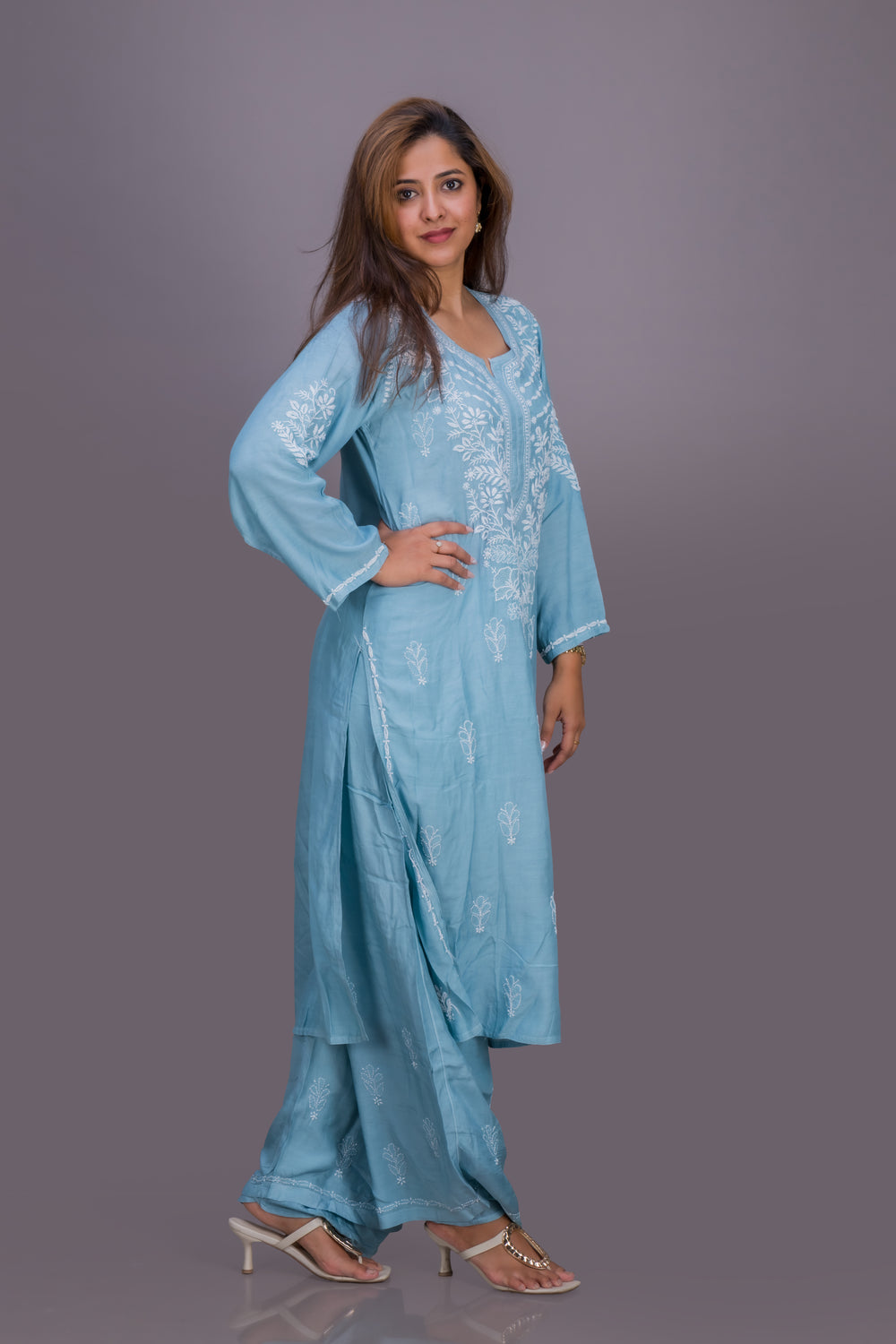 MUSLIN KURTA SET(WHITE THREAD)