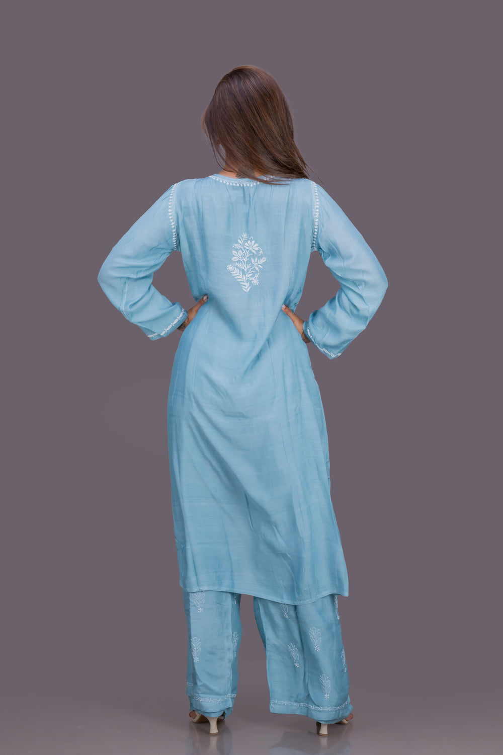 MUSLIN KURTA SET(WHITE THREAD)