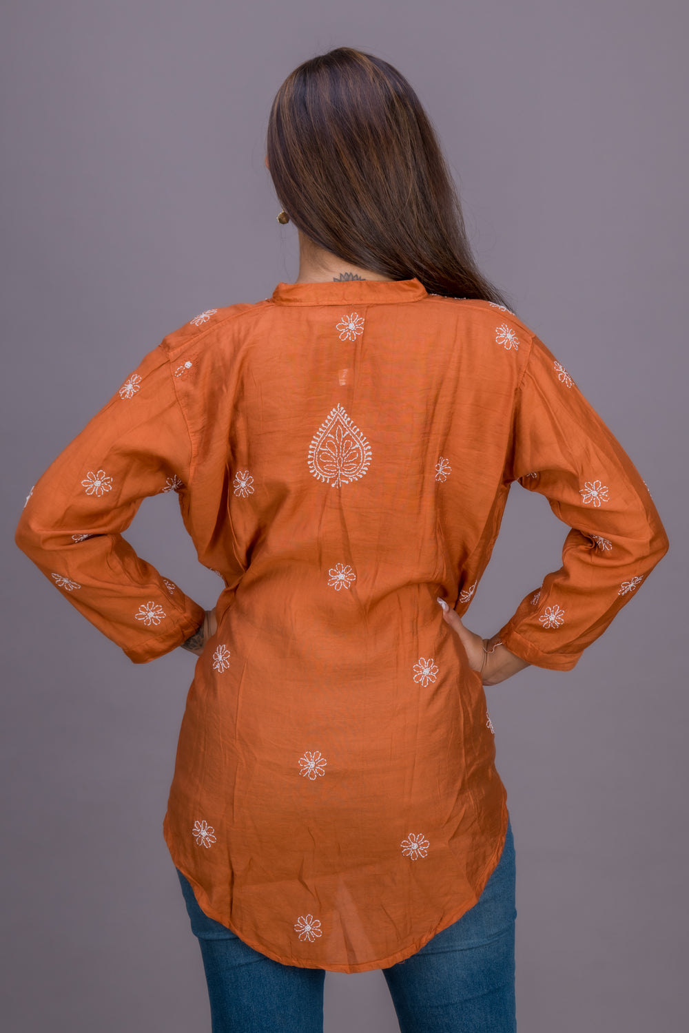 MUSLIN SHORT (white thread)
