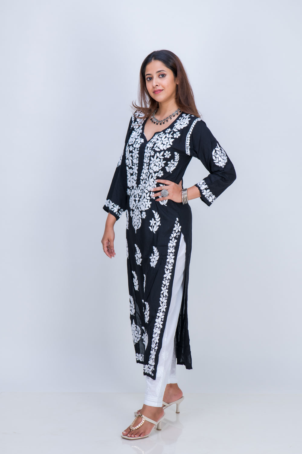 MODAL LONG (WHITE THREAD)